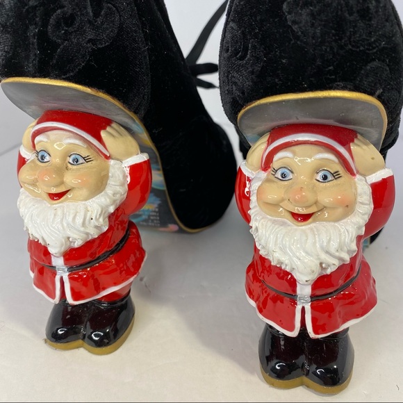 Irregular Choice “JINGLE” black velveteen with resin Santa HEELS size 7 Rare - Picture 7 of 13